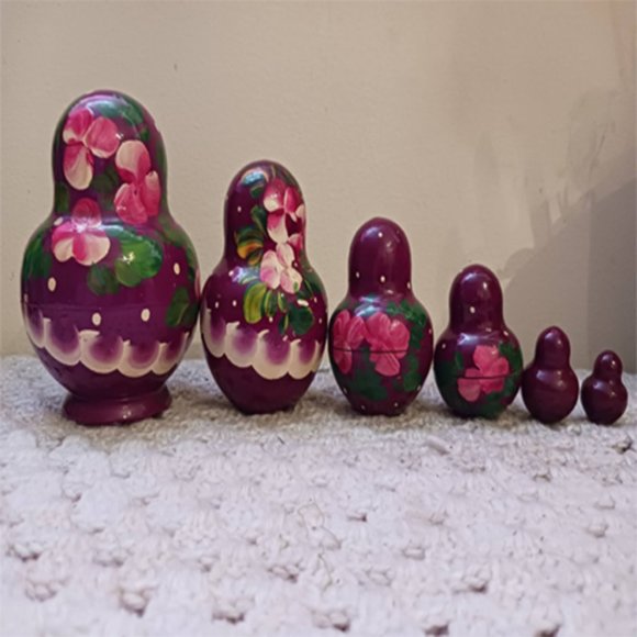 Russian Nesting Doll 6 Piece Set - Picture 2 of 2